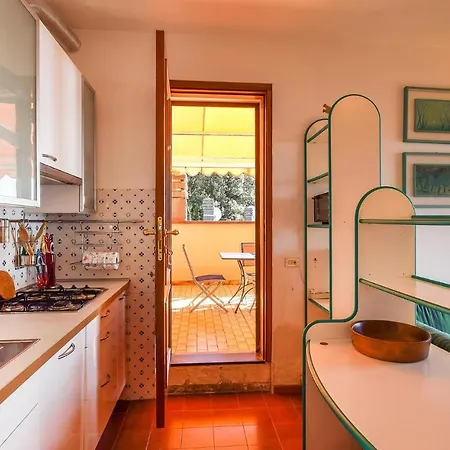 Amazing In Puntarospo With House Sea View Litorno